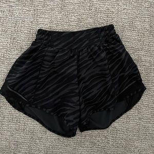 Lululemon Hotty Hot Low Rise Shorts